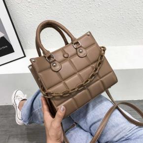 Chain decorate with square stitching and wonderful design handbag