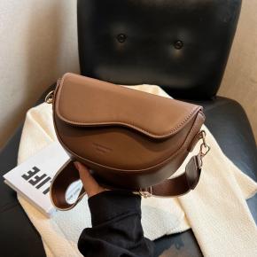 Stylish design with solid color nice quality PU leather shoulder bag